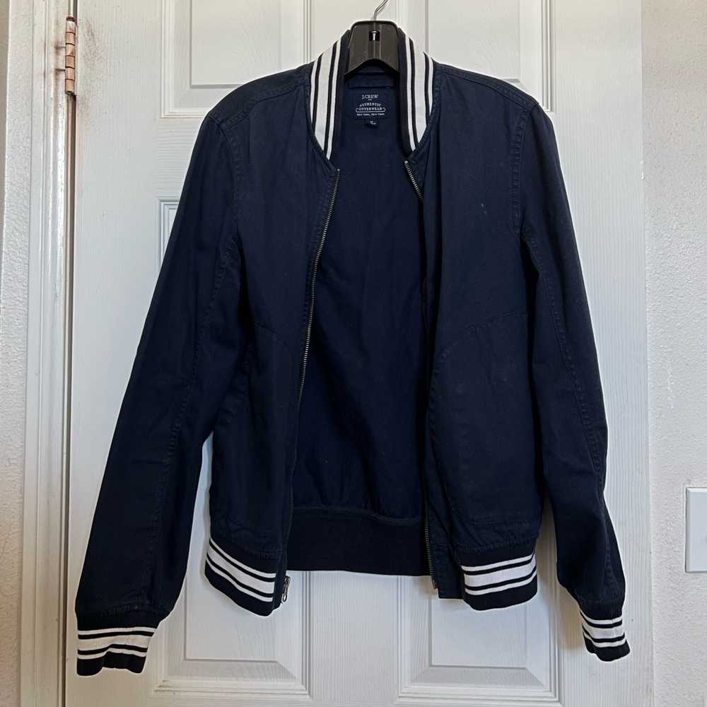 J Crew outerwear men’s bomber jacket dark navy blue white stripe size XS fits S